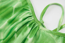 Cargar imagen en el visor de la galería, GREEN WATER TOP